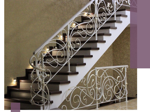 Кованые лестницы под ключ в Воркуте — изготовление и монтаж