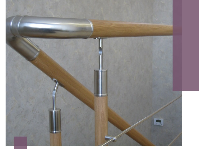 Комбинированные перила на заказ в Воркуте — монтаж и производство