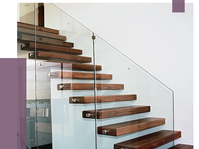 Стеклянные перила для лестницы в Воркуте от 14907 руб.