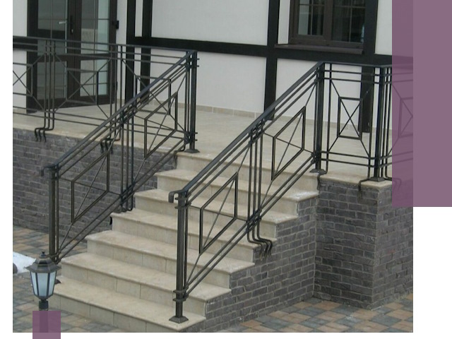 Перила для крыльца в Воркуте — монтаж, изготовление и установка