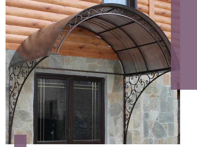 Арочные козырьки под ключ в Воркуте: изготовление и монтаж