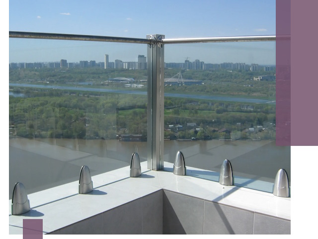 Стеклянные парапеты премиум класса в Воркуте для домов и бизнесов