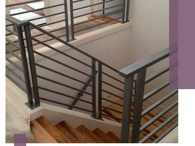 Изготовление поручней из металла и дерева в Воркуте